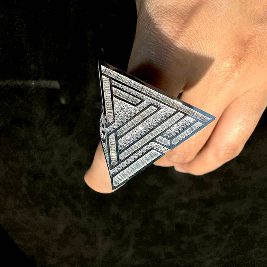FUP MOB 18K WHITE GOLD | 30 CARAT DIAMOND RING